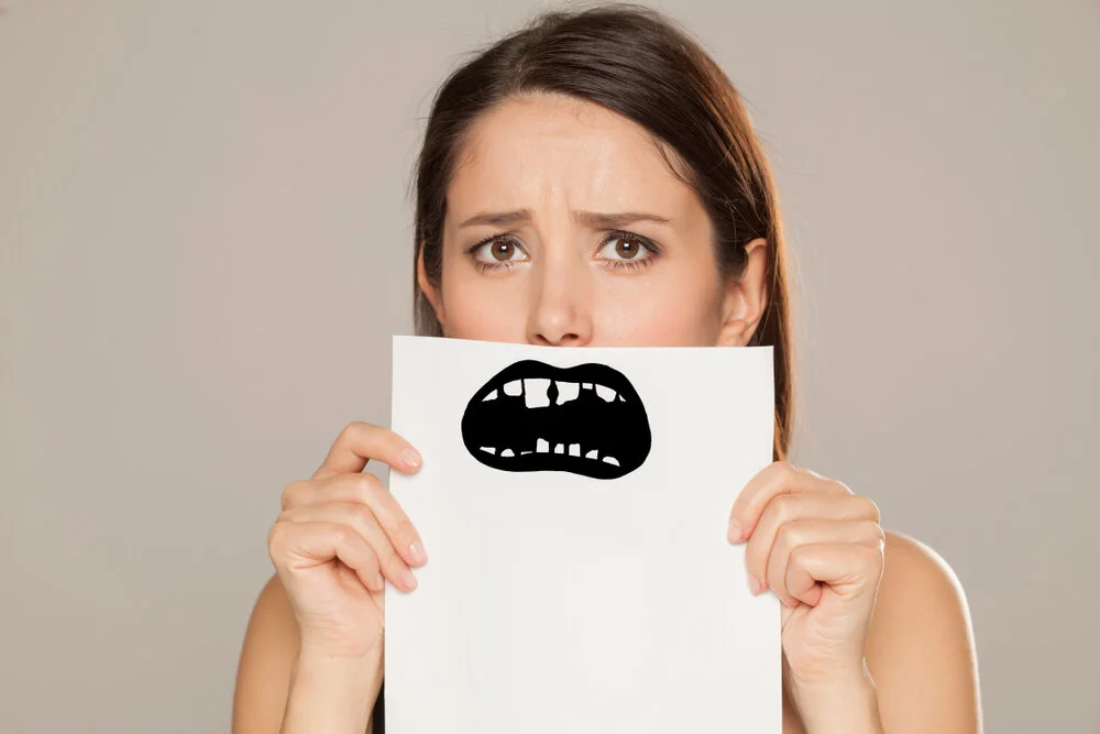 Give up Unhealthy Habits to Stay Safe from Teeth Stains